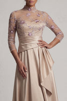 Laden Sie das Bild in den Galerie-Viewer, Blumiges Halsausschnitt A-Linie Champagner Mutter-der-Braut-Kleid