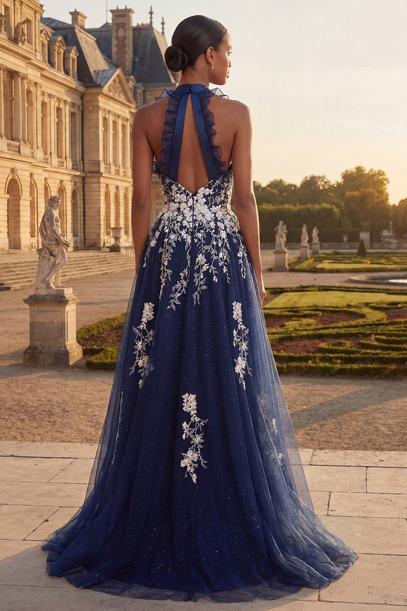 Laden Sie das Bild in den Galerie-Viewer, Marineblauer Halter, bestickter Tüll, ein langes Abschlussballkleid mit Schlitz