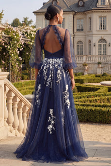 Marineblauer Halter Ein mit 3/4 Ärmeln besticktes langes Tüllballkleid mit Schlitz
