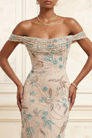 Laden Sie das Bild in den Galerie-Viewer, Schulterloses Champagner-Meerjungfrauen-Langkleid mit Pailletten