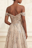 Laden Sie das Bild in den Galerie-Viewer, Glitzerndes, schulterloses Tüll-Meerjungfrauen-Champagner-gerafftes langes Abschlussballkleid mit Pailletten