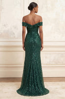 Laden Sie das Bild in den Galerie-Viewer, Glitzerndes dunkelgrünes Meerjungfrauen-Off-the-shoulder-Pailletten, langes Abschlussballkleid mit Schlitz