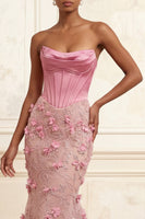 Laden Sie das Bild in den Galerie-Viewer, Meerjungfrauenrosa trägerloses Korsett mit baskischer Taille lange Abschlussballkleid mit 3D-Blumen