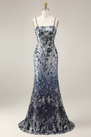 Laden Sie das Bild in den Galerie-Viewer, Glitzerndes Marineblaues Meerjungfrauen Pailletten Langes Abschlussballkleid mit Umhang