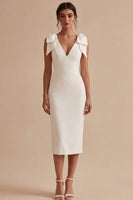 Laden Sie das Bild in den Galerie-Viewer, Weißes Bodycon Satin V-Ausschnitt Midi Standesamtkleid mit Schleifen