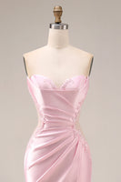 Laden Sie das Bild in den Galerie-Viewer, Rosa Satin-Meerjungfrauen-Sweetheart gerafftes langes Abschlussballkleid mit Schlitz