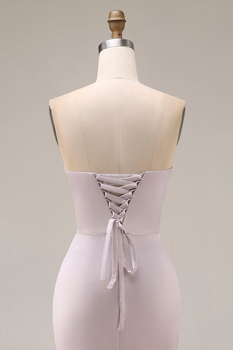 Laden Sie das Bild in den Galerie-Viewer, Satin-Meerjungfrau, hellviolettes Sweetheart, gerafftes, langes Abschlussballkleid mit Perlen und Schlitz