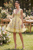 Laden Sie das Bild in den Galerie-Viewer, A-Linie gelbes V-Ausschnitt besticktes Mini-Blumenkleid mit gelbem Tüll