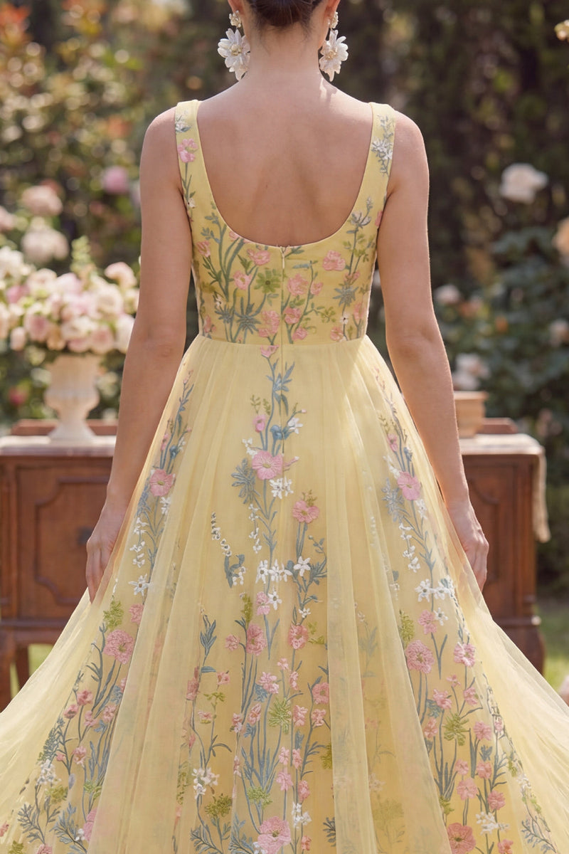 Laden Sie das Bild in den Galerie-Viewer, A-Linie Gelbes Quadratisches Tüll Besticktes Midikleid mit Blumen