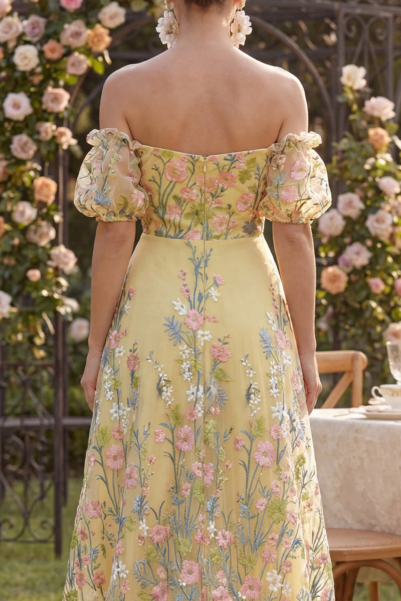 Laden Sie das Bild in den Galerie-Viewer, Schulterfreies A-Linie Gelbes Tüll Besticktes Kleid mit Puffärmeln