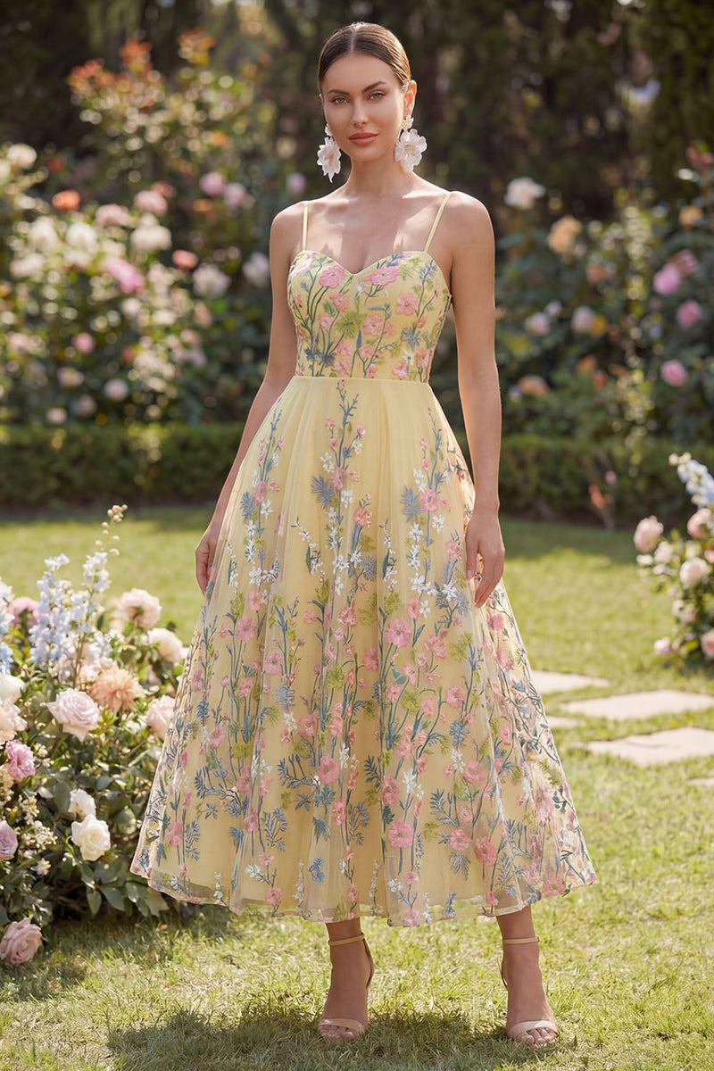Laden Sie das Bild in den Galerie-Viewer, Tüll A-Linie Gelbes Besticktes Blumen Midi Kleid