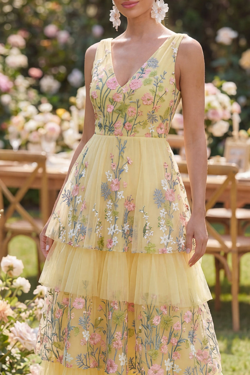 Laden Sie das Bild in den Galerie-Viewer, Gelbes Tüll A-Linie Gestuftes V-Ausschnitt Langes Besticktes Blumenkleid