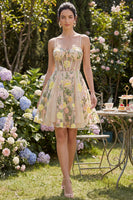 Laden Sie das Bild in den Galerie-Viewer, Champagner A-Linie Tüllbesticktes Mini-Cocktailkleid