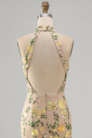 Laden Sie das Bild in den Galerie-Viewer, Meerjungfrauen Champagner Neckholder Besticktes Langes Blumenkleid mit Schlitz
