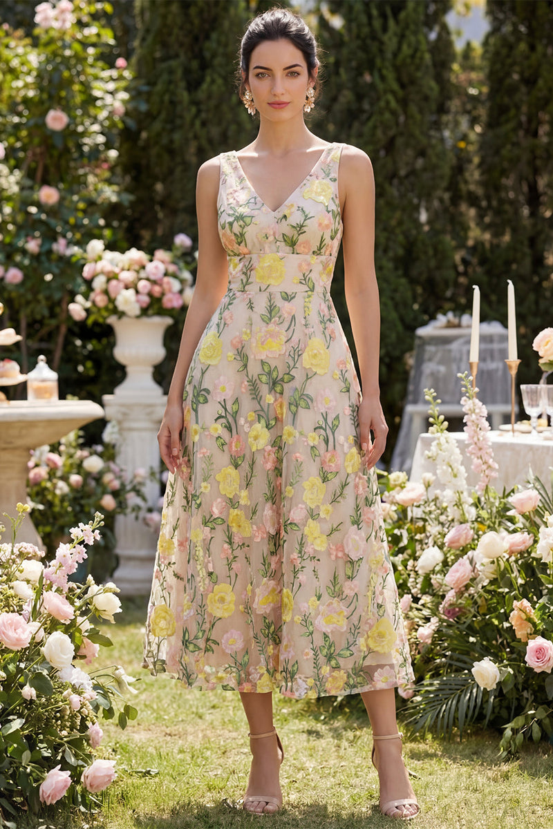 Laden Sie das Bild in den Galerie-Viewer, Tüll Champagner A-Linie Besticktes V-Ausschnitt Midi Blumenkleid