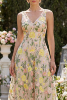 Laden Sie das Bild in den Galerie-Viewer, Tüll Champagner A-Linie Besticktes V-Ausschnitt Midi Blumenkleid