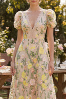 Laden Sie das Bild in den Galerie-Viewer, Champagner-Tüll-A-Linie besticktes V-Ausschnitt florales Midi-Kleid mit Puffärmeln