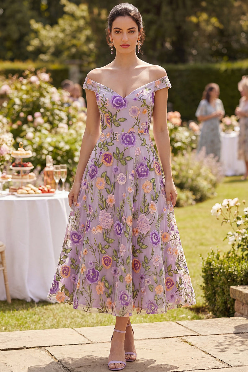 Laden Sie das Bild in den Galerie-Viewer, A-Linie abseits der Schulter, lila Tüll besticktes Midi-Blumenkleid