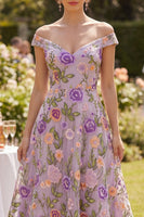 Laden Sie das Bild in den Galerie-Viewer, A-Linie abseits der Schulter, lila Tüll besticktes Midi-Blumenkleid