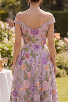 Laden Sie das Bild in den Galerie-Viewer, A-Linie abseits der Schulter, lila Tüll besticktes Midi-Blumenkleid