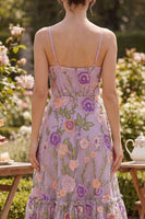Laden Sie das Bild in den Galerie-Viewer, A-Linie Flieder Tüll Besticktes Midi Gerafftes Blumenkleid