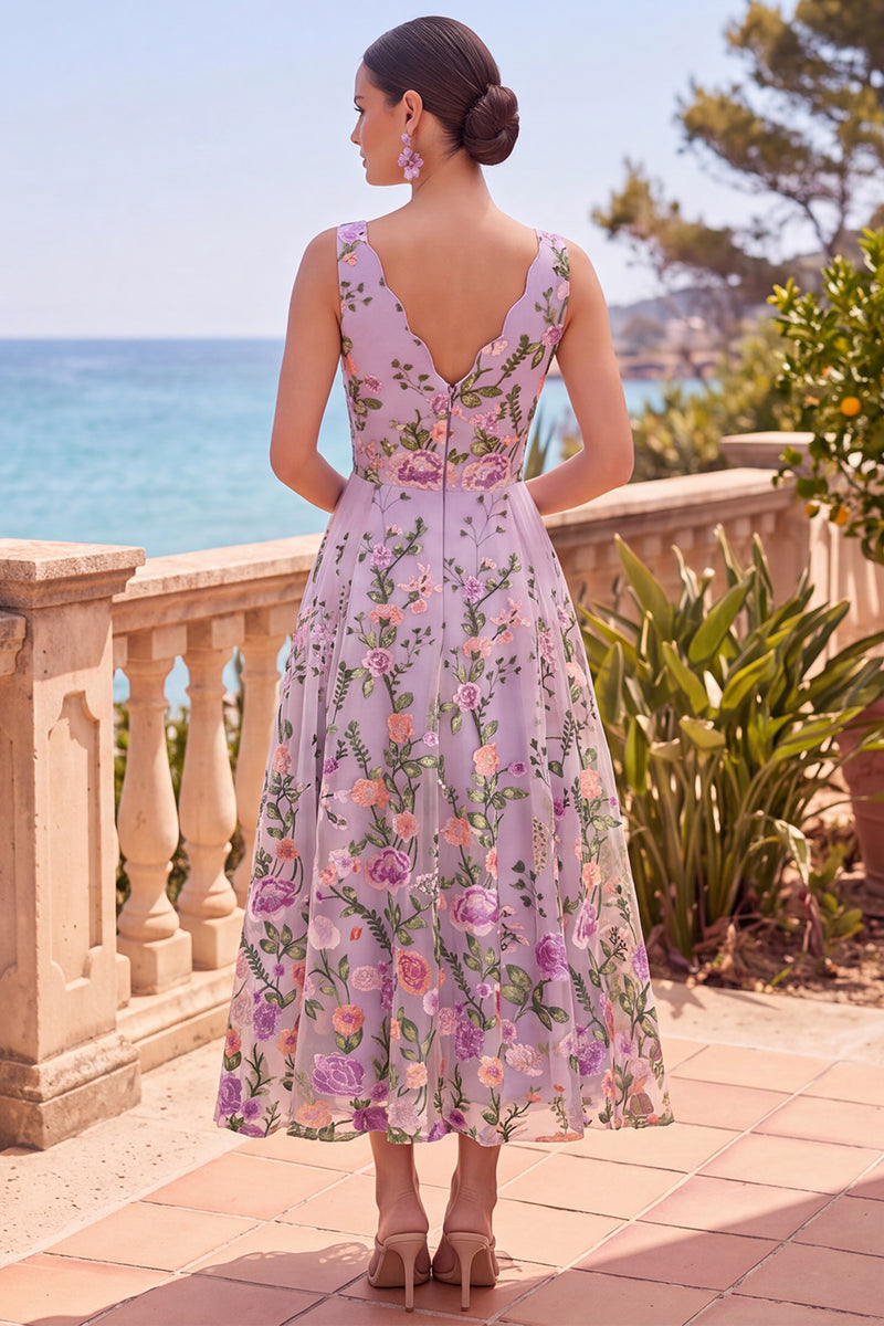 Laden Sie das Bild in den Galerie-Viewer, Flieder V-Ausschnitt Tüll A-Linie Besticktes Blumen Midi-Kleid