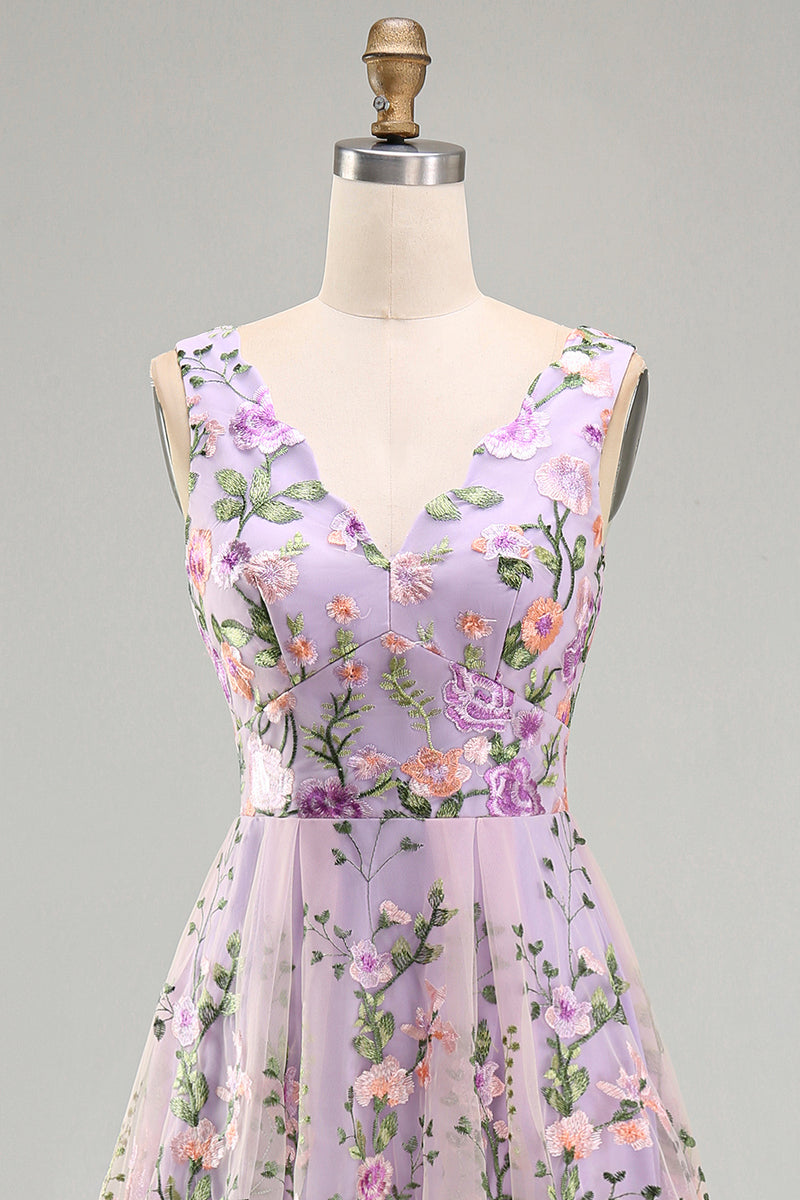 Laden Sie das Bild in den Galerie-Viewer, Flieder V-Ausschnitt Tüll A-Linie Besticktes Blumen Midi-Kleid