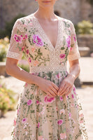 Laden Sie das Bild in den Galerie-Viewer, Blush-V-Ausschnitt Tüll A-Linie besticktes Midi-Blumenkleid mit kurzen Ärmeln