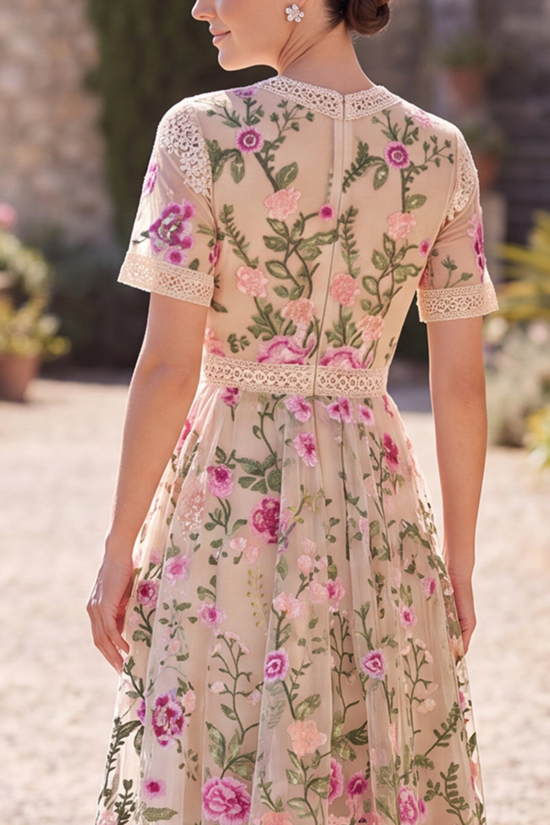 Laden Sie das Bild in den Galerie-Viewer, Blush-V-Ausschnitt Tüll A-Linie besticktes Midi-Blumenkleid mit kurzen Ärmeln