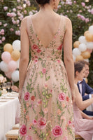 Laden Sie das Bild in den Galerie-Viewer, Tüll-A-Linie Blush mit V-Ausschnitt besticktes florales Midi-Kleid