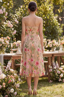 Laden Sie das Bild in den Galerie-Viewer, Tüll A-Line Blush Trägerloses Besticktes Florales Midi-Kleid