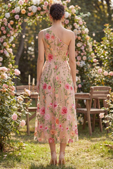 Tüll-Einschulter-A-Linie gesticktes blumiges Midi-Kleid