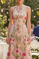 Laden Sie das Bild in den Galerie-Viewer, Blush A-Linie besticktes Tüllnecken-Langblumenkleid