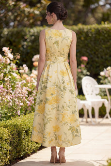 Gelbes Butter-V-Ausschnitt mit gerafftem A-Linie-Midi-Kleid mit Schleife