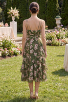 Laden Sie das Bild in den Galerie-Viewer, Dunkelgrünes Blumen-V-Ausschnitt A-Linie gerafftes Midi-Kleid mit Rüschen