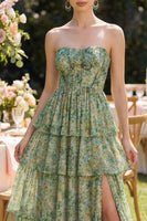 Laden Sie das Bild in den Galerie-Viewer, Staubiges grünes trägerloses A-Linie Korsett-Maxi-Blumenkleid mit Rüschen