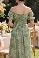 Laden Sie das Bild in den Galerie-Viewer, Staubiges grünes, gerafftes Puffärmel Blumenmuster A-Linie Maxikleid mit Schlitz