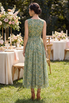 Staubiges grünes gerafftes V-Ausschnitt mit Blumen A-Linie Midi-Kleid mit Schleife