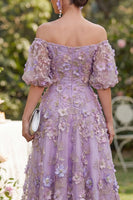 Laden Sie das Bild in den Galerie-Viewer, Off-the-shoulder A-Linie Tüllblau appliquiertes, gerafftes Blumen-Midi-Kleid