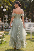 Laden Sie das Bild in den Galerie-Viewer, Off-the-shoulder Organza Dusty Green A-Line-Korsett-Midi-Blumenkleid mit Applikation
