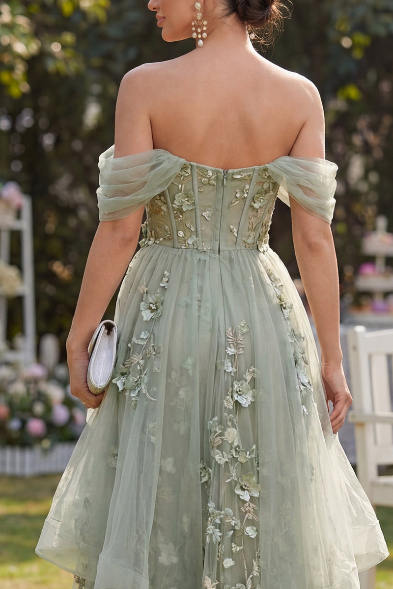 Laden Sie das Bild in den Galerie-Viewer, Off-the-shoulder Organza Dusty Green A-Line-Korsett-Midi-Blumenkleid mit Applikation