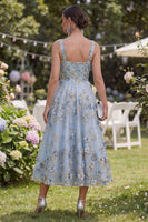Laden Sie das Bild in den Galerie-Viewer, Blaues A-Line-Tüll-Lackiertes, gerafftes Midi-Blumenkleid