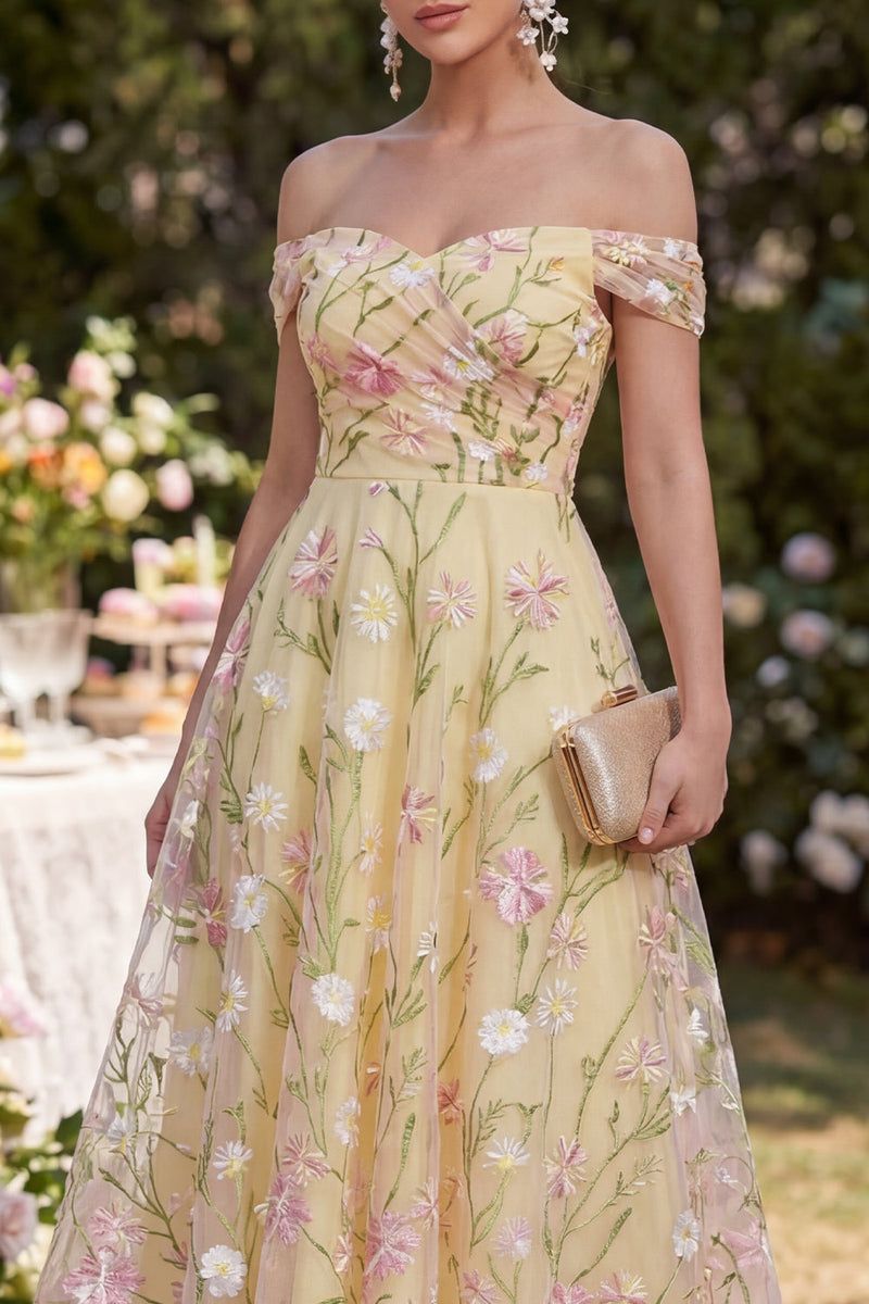 Laden Sie das Bild in den Galerie-Viewer, Hellgelbes Linie mit gerafftem Blumen-Maxi-Kleid von der Schulter