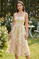 Laden Sie das Bild in den Galerie-Viewer, Quadratischer Ausschnitt mit Blumen hellgelb A-Linie MIDI-Kleid