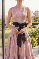 Laden Sie das Bild in den Galerie-Viewer, Rougefarbenes Jacquard-Bootsausschnitt A-Linie Maxi-Blumenkleid mit Schleife