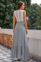 Laden Sie das Bild in den Galerie-Viewer, Graues Hoch Niedriges V-Ausschnitt Chiffon Spitze Brautjungfernkleid