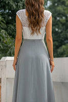 Laden Sie das Bild in den Galerie-Viewer, Graues V-Ausschnitt Langes Hochzeitsgast Kleid mit Beinschlitz