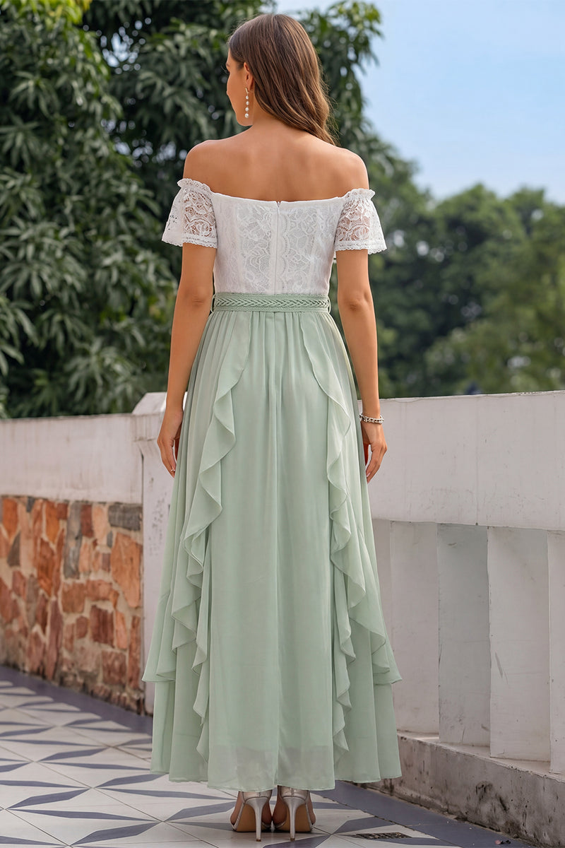 Laden Sie das Bild in den Galerie-Viewer, Grünes Schulterfreies Hochzeitsgast Kleid mit Rüschen