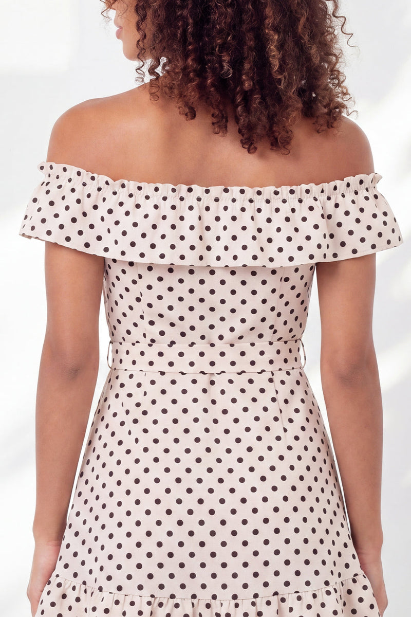 Laden Sie das Bild in den Galerie-Viewer, Schulterloses weißes schwarzes A-Linien-Rüschen-Mini-Abschlusskleid mit Gürtel