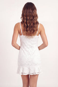Weißes Spitzen Bodycon Spaghettiträger Mini Standesamt Kleid mit Rüschen